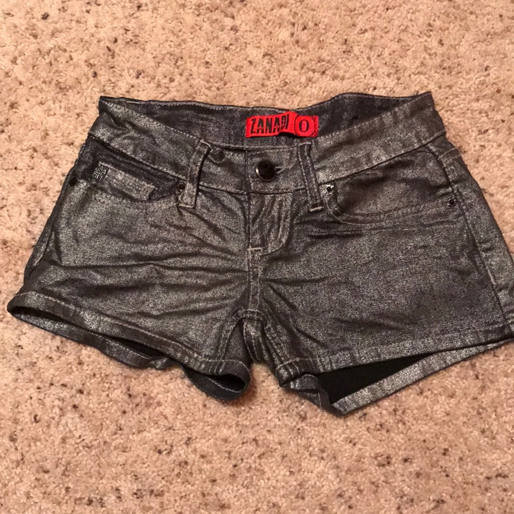🛍 Zana Di black shorts with gold thread